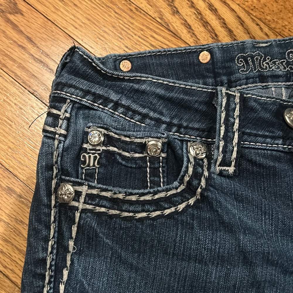 Miss Me Signature Skinny Jeans - Picture 2 of 7